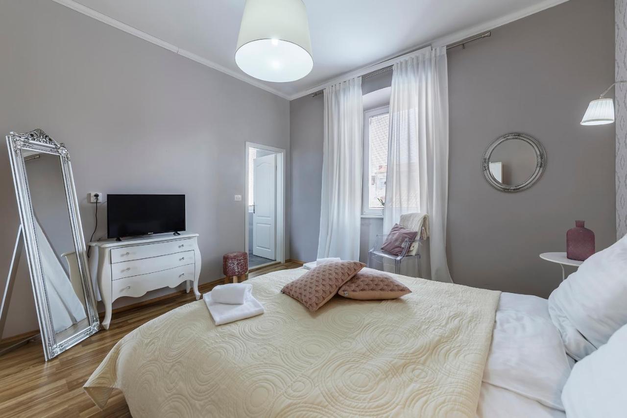 Captain Emo City Apartments PUY 외부 사진