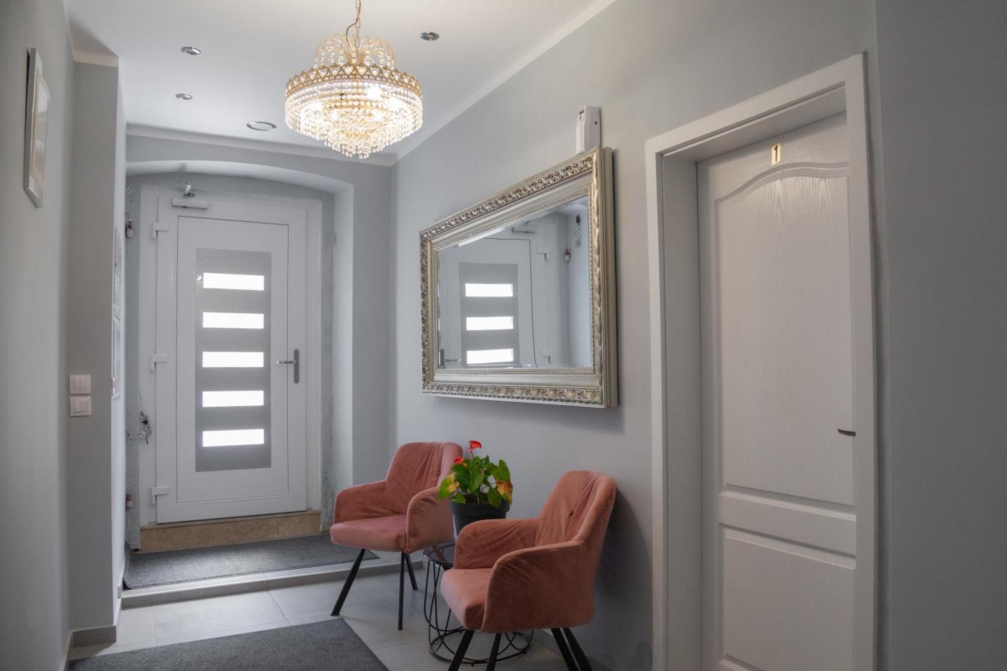 Captain Emo City Apartments PUY 외부 사진