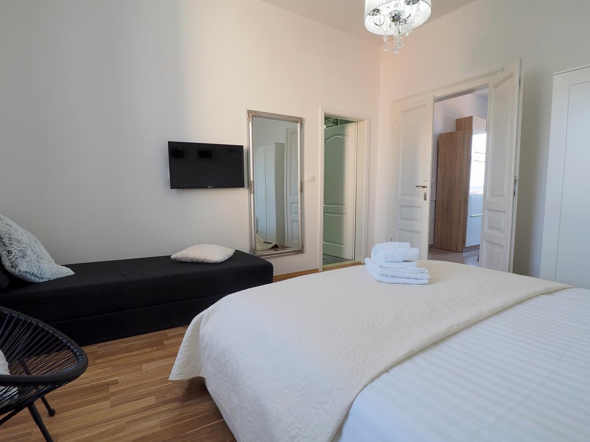 Captain Emo City Apartments PUY 외부 사진